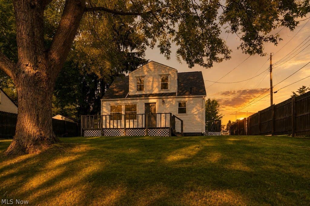 Photo of 1626 13th Street SE, Massillon, OH 44646 (MLS # 5216436)
