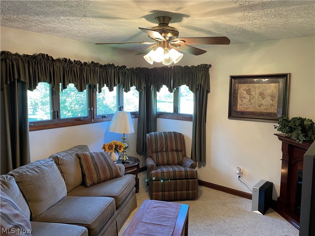 Amherst Knolls - Residential