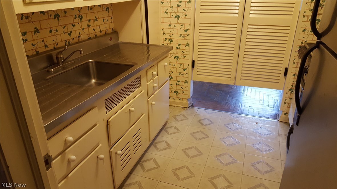 Leeland Condo - Residential
