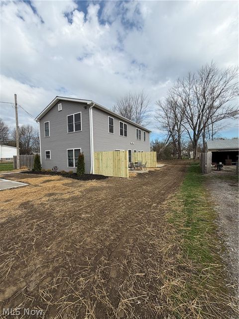 Multifamily For Sale - 161 High Street<br/> Elyria, OH 44035