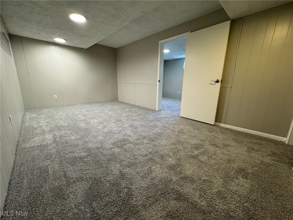 Meadowbrook Lake - Residential Lease