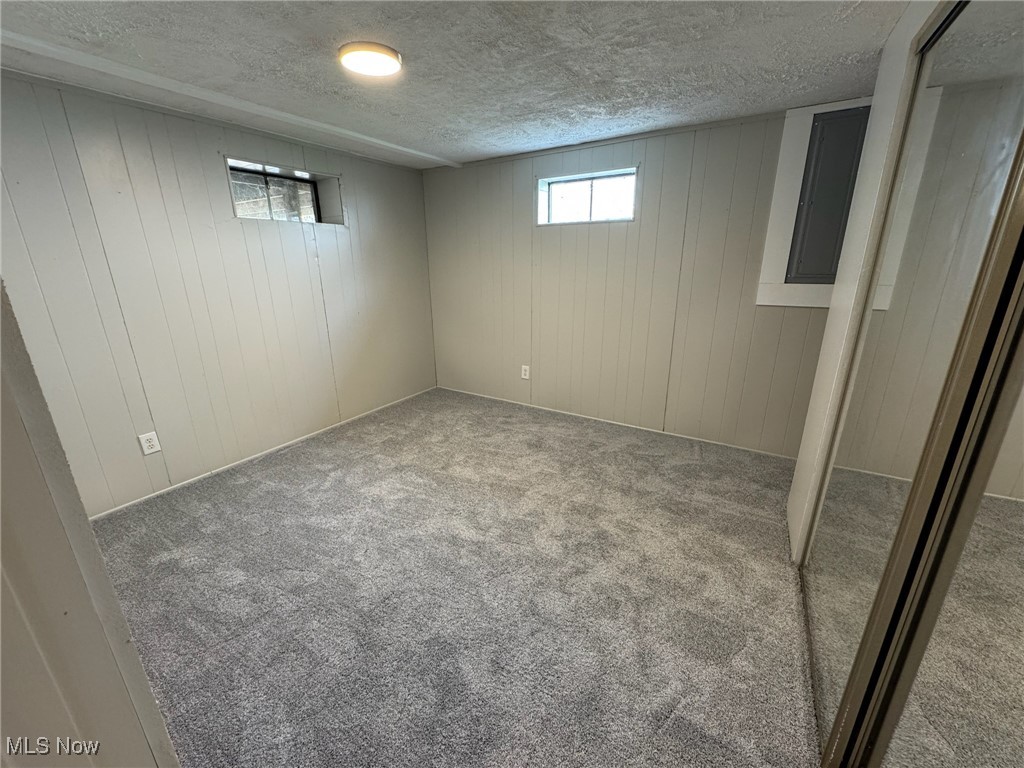 Meadowbrook Lake - Residential Lease