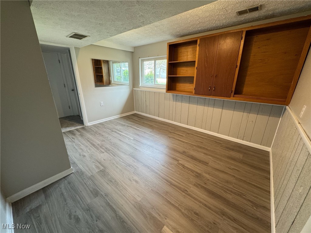 Meadowbrook Lake - Residential Lease