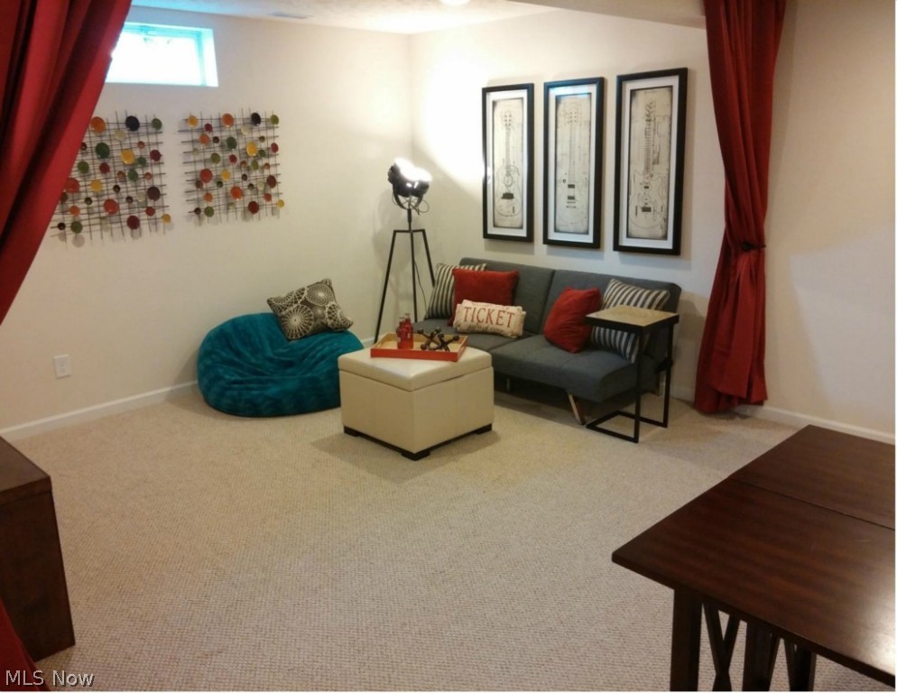 EMERALD ESTATES - Residential