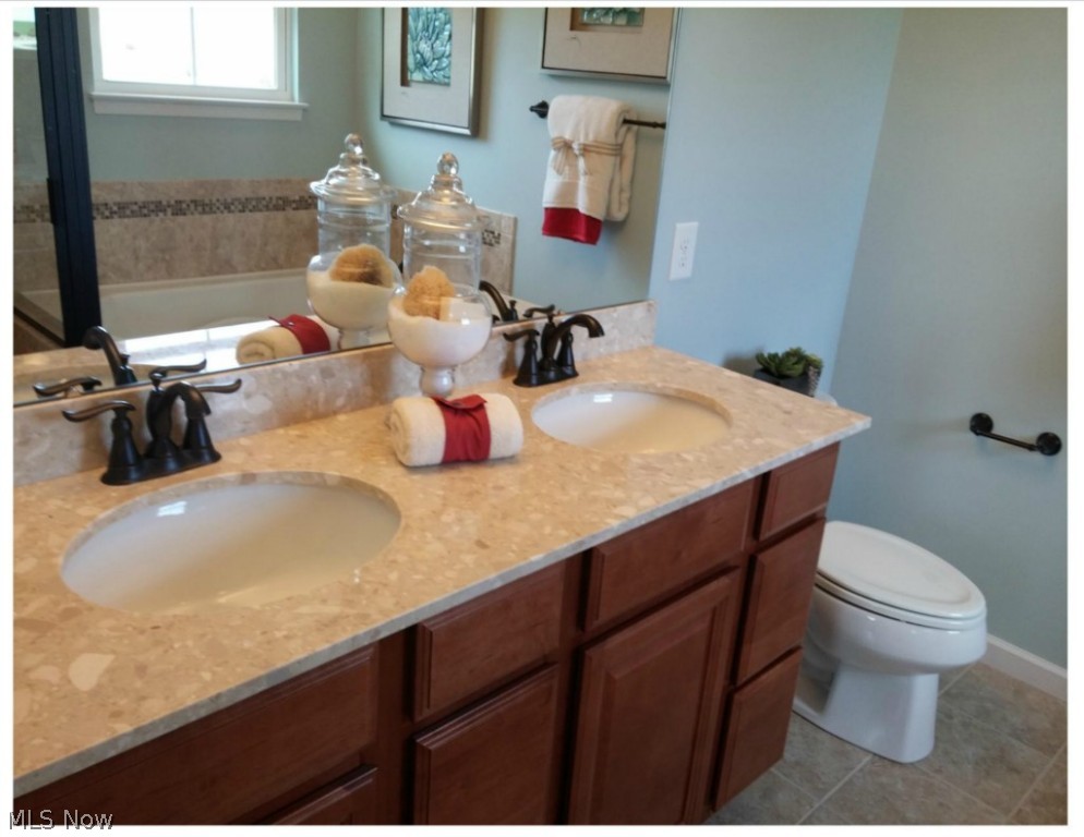 EMERALD ESTATES - Residential