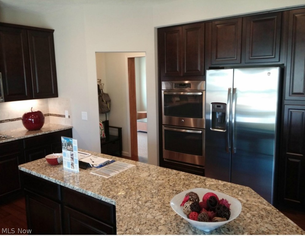 EMERALD ESTATES - Residential