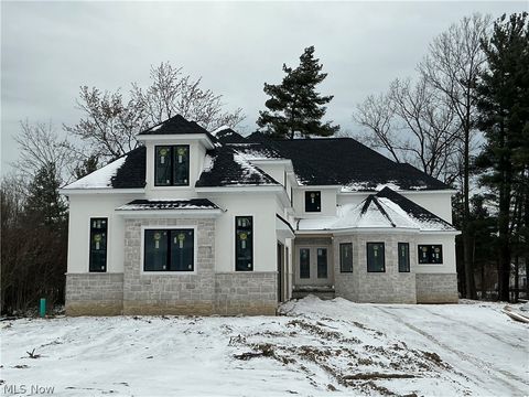 26117 N Woodland Road Beachwood OH 44122