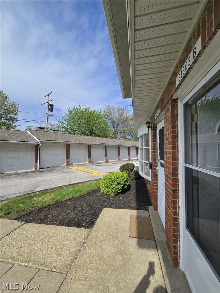 31603 N Marginal Road B