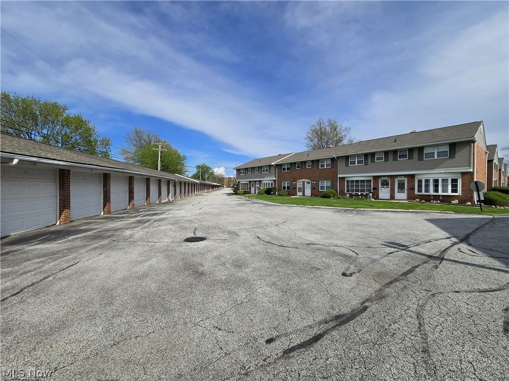 Photo of 31603 N Marginal Road #B, Willowick, OH 44095 (MLS # 5202616)