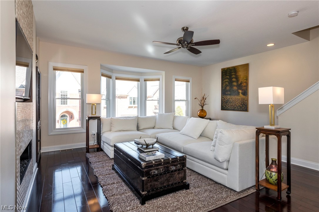 Crocker Park Condos Ph Xv - Residential