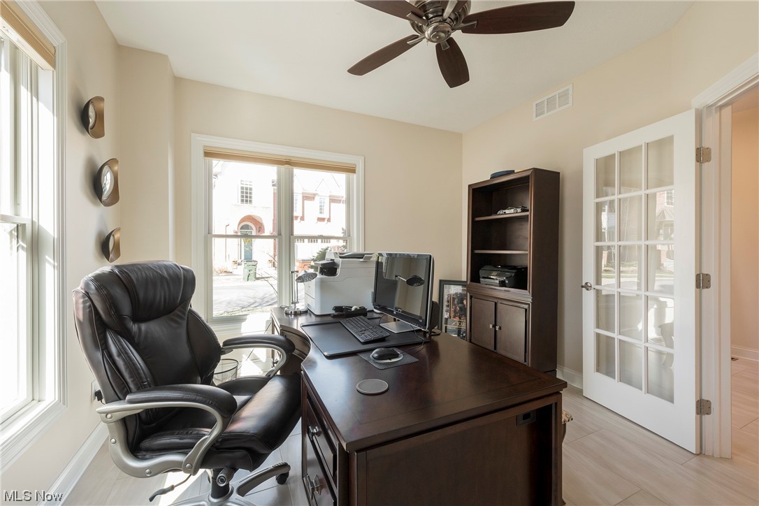 Crocker Park Condos Ph Xv - Residential