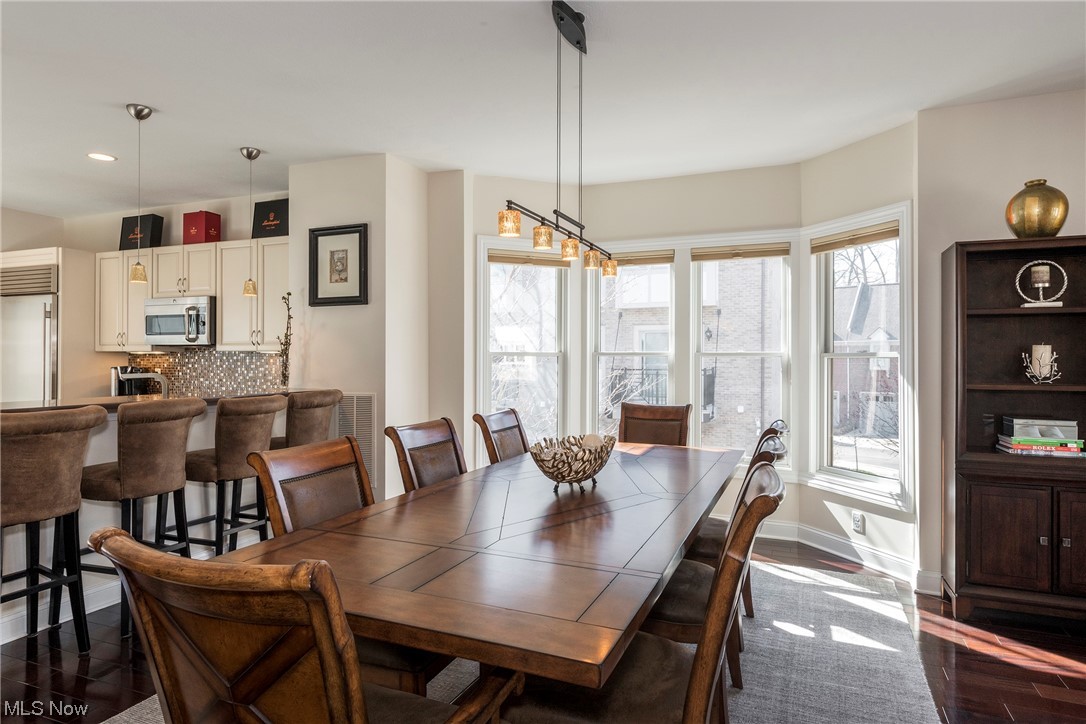 Crocker Park Condos Ph Xv - Residential