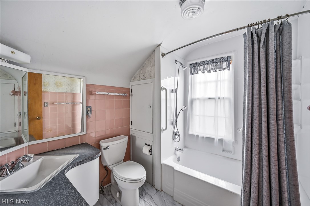 Country Club - Residential