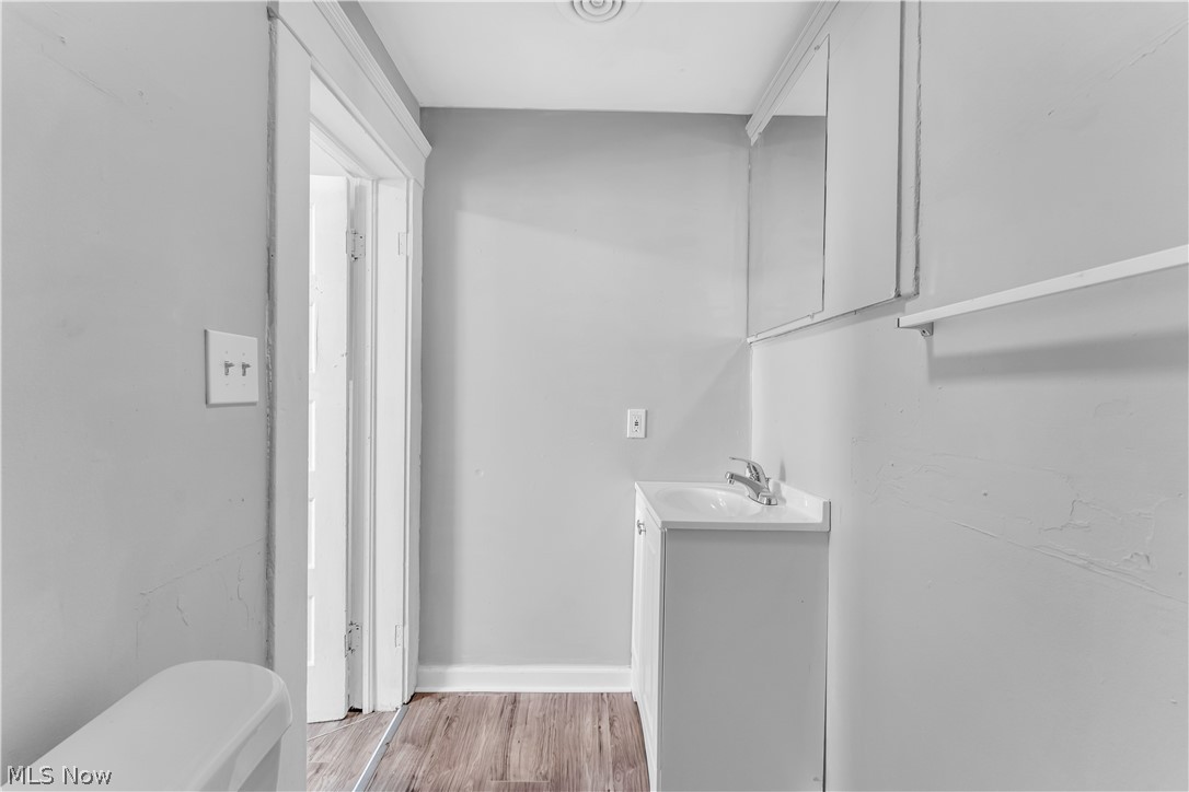 Goodman Andrews & Morisons Su - Residential Lease