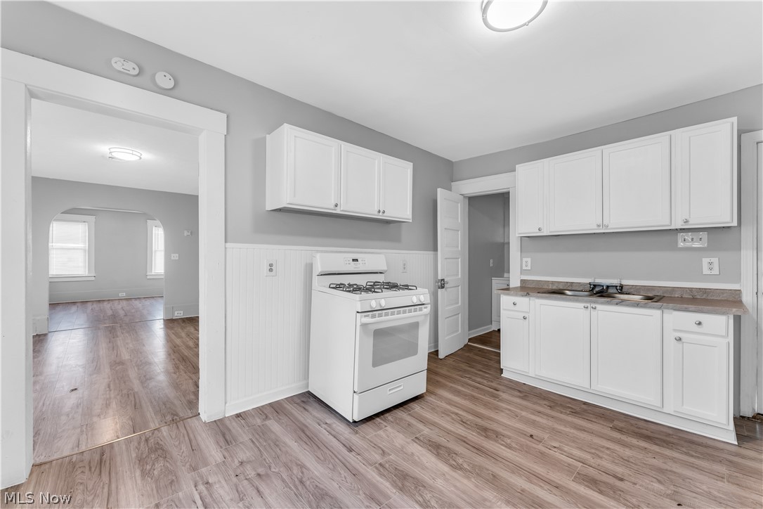 Goodman Andrews & Morisons Su - Residential Lease