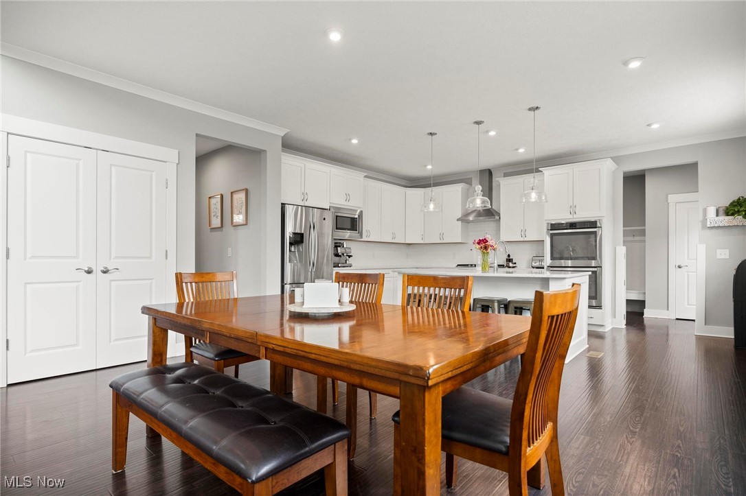 Valley City, Ohio 44280, United States, 4 Bedrooms Bedrooms, ,3 BathroomsBathrooms,Residential,Active,196382