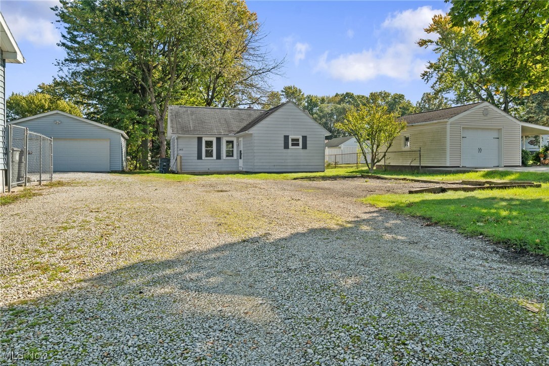 Akers Dellenberger - Residential