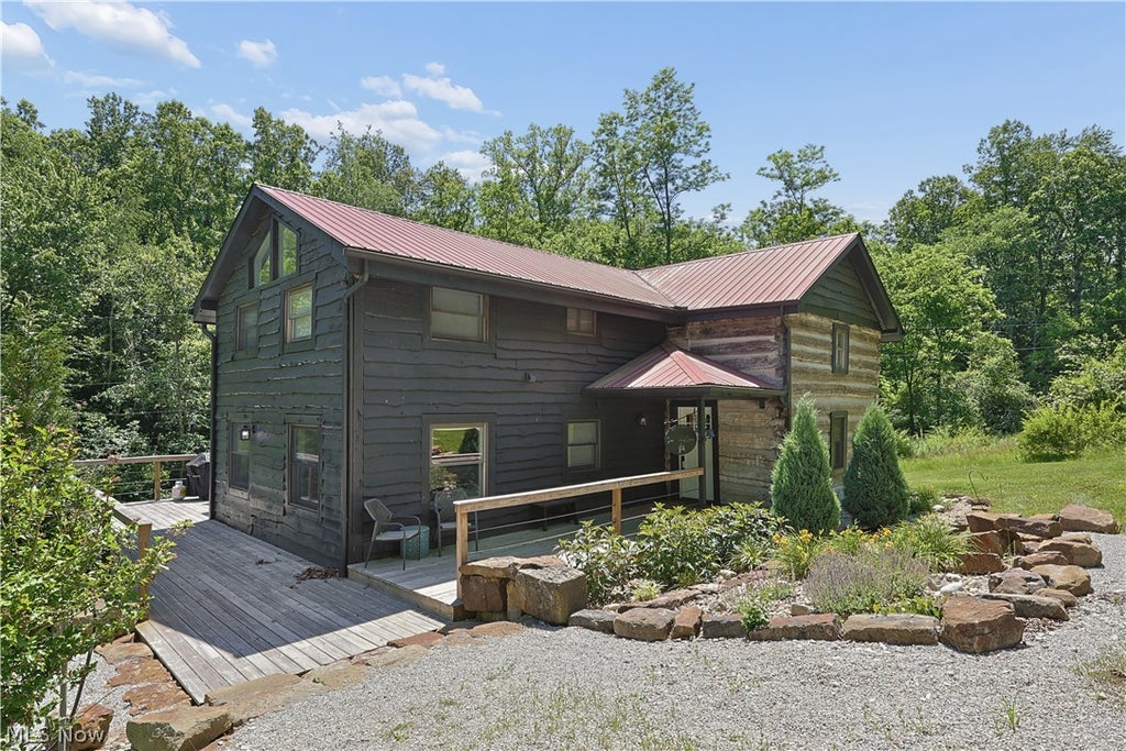 Photo of 43 Blue Valley Road SW, Lancaster, OH 43130 (MLS # 5216643)