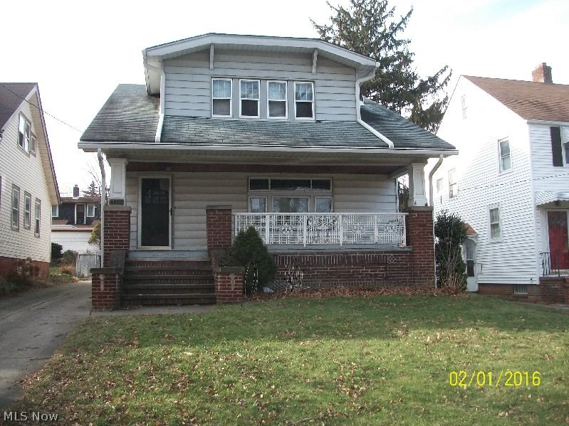 Solid Spacious Cape Cod. with a little work you could have a great property for the price! Property was built prior to 1978 and lead based paint potentially exists. Sold as is seller will make no repairs.
