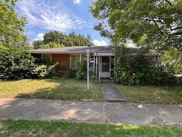 South Akron Brick Ranch offers 3 bedrooms, 1 full bathroom, large living room and eat-in kitchen. This home sits on a slab with no basement. Age of mechanical systems and condition of the property is unknown. This one is a great property for an investor or someone looking to fix up and move in.