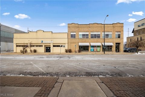 Photo of 419 W Market Street, Sandusky, OH 44870 (MLS # 5189811)