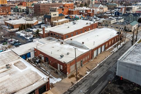 Tiny photo for 419 W Market Street, Sandusky, OH 44870 (MLS # 5189811)