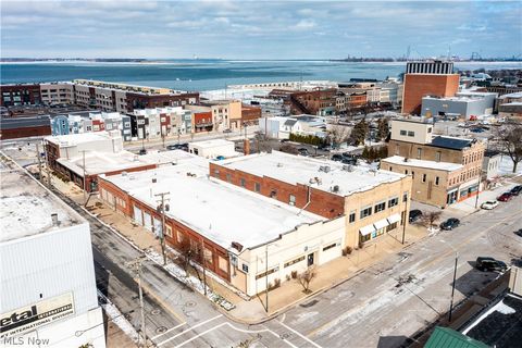 Tiny photo for 419 W Market Street, Sandusky, OH 44870 (MLS # 5189811)