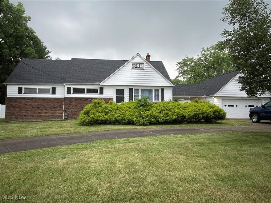 DON'T MISS THIS GREAT BUY$$$$: LESS THAN $150 per square foot of fantastic living space***This custom built home has features and space that would cost 3 times the asking price*** Six Bedrooms and Four Bathrooms Plus a TOTAL OF 4,188 SQUARE FEET of solid living space ON Two AND One Half (2 1/2 ACRES)*****With a little TLC this quality built home can be yours*** A New Guaranteed Roof was installed in August of 2023*** In Way too many great features to list***MAKE YOUR APPOINTMENT TODAY BEFORE THIS HOME IS SOLD*** Talke the time to review all attachments including some sellers comments.