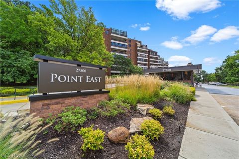 Condo For Sale - 27500 Cedar Road #708<br/> Beachwood, OH 44122