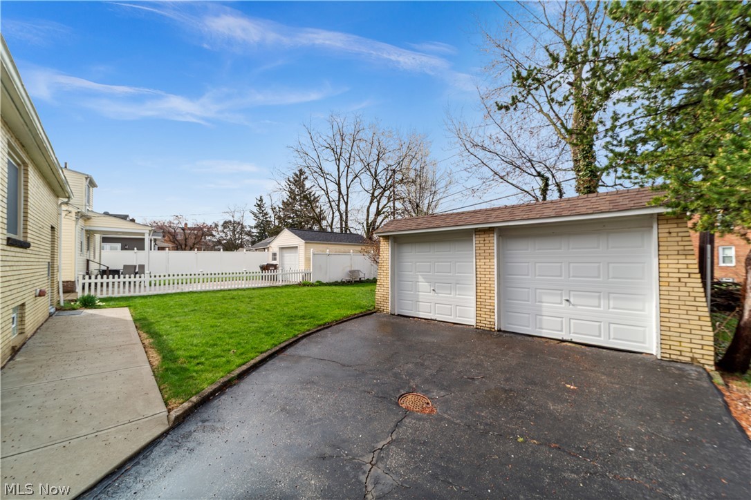 H A Stahl Properties Cos Ridg - Residential