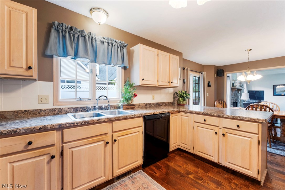 Olde Stone Crossing Condo - Residential