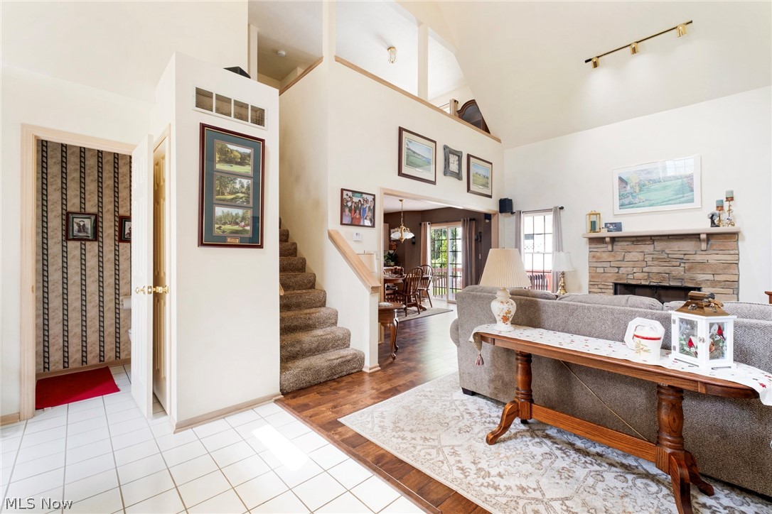 Olde Stone Crossing Condo - Residential