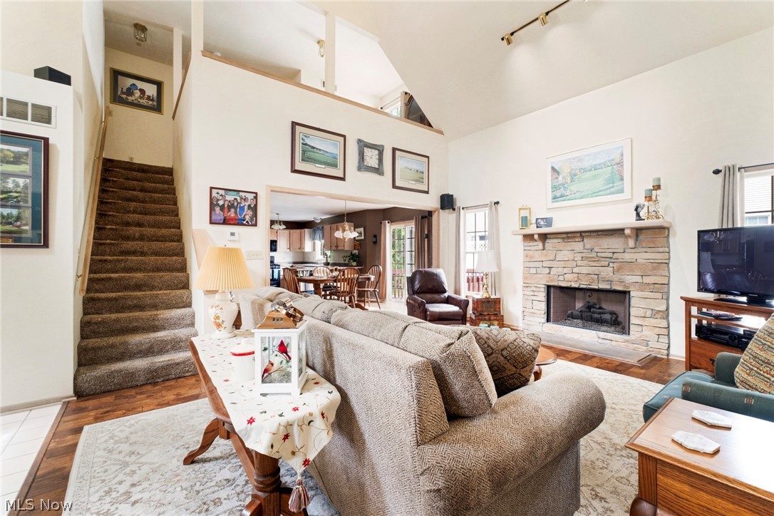 Olde Stone Crossing Condo - Residential