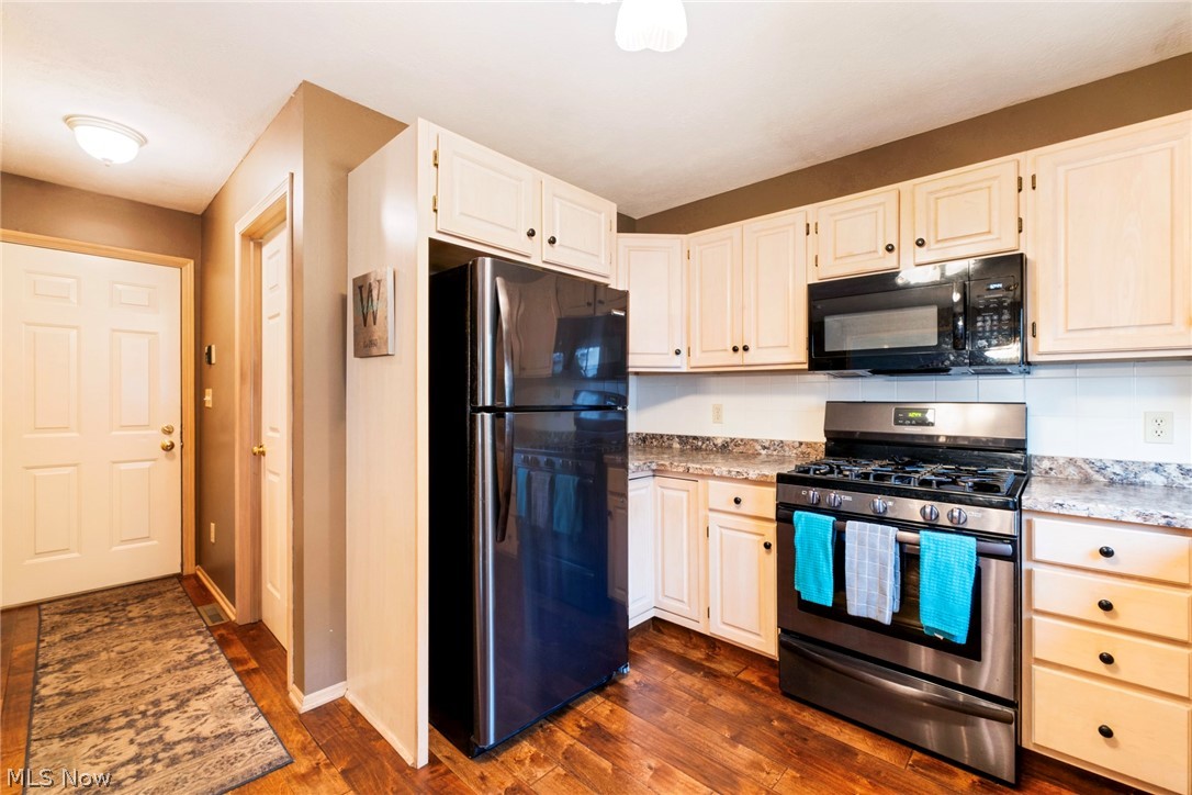 Olde Stone Crossing Condo - Residential