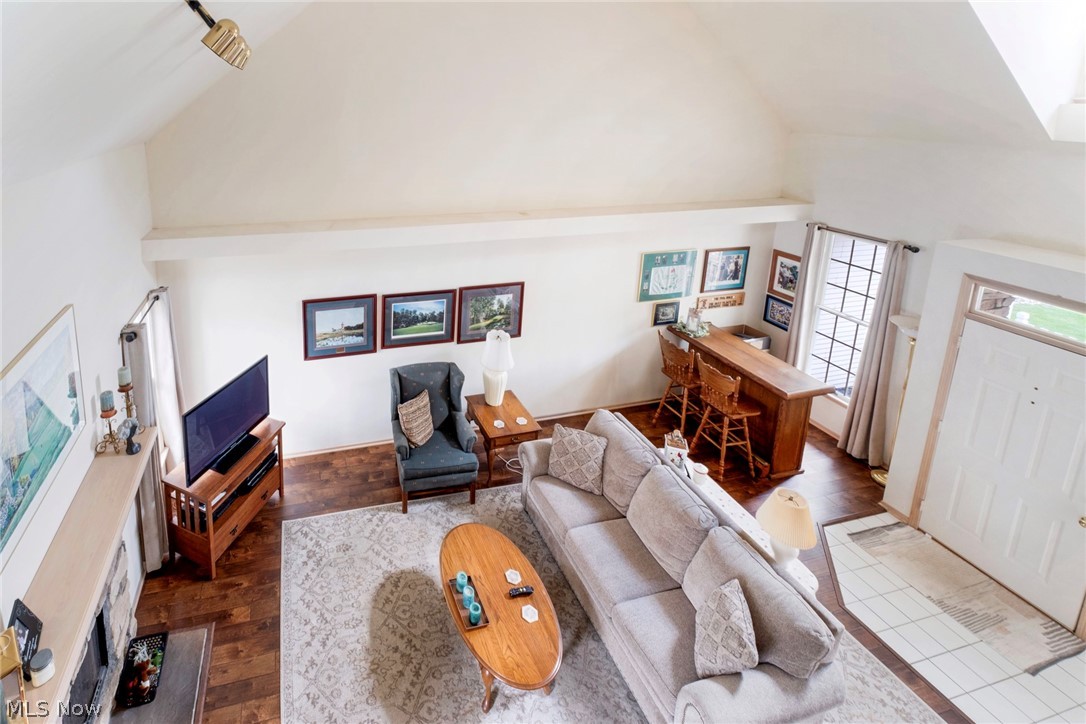 Olde Stone Crossing Condo - Residential