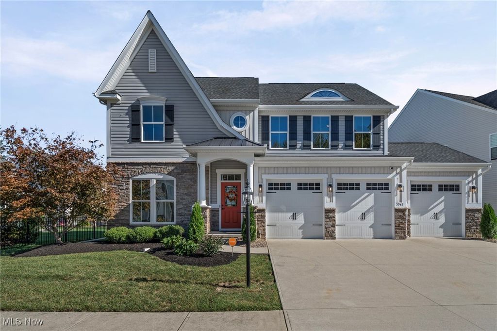 Photo of 5945 Windermere Place, North Ridgeville, OH 44039 (MLS # 5158329)