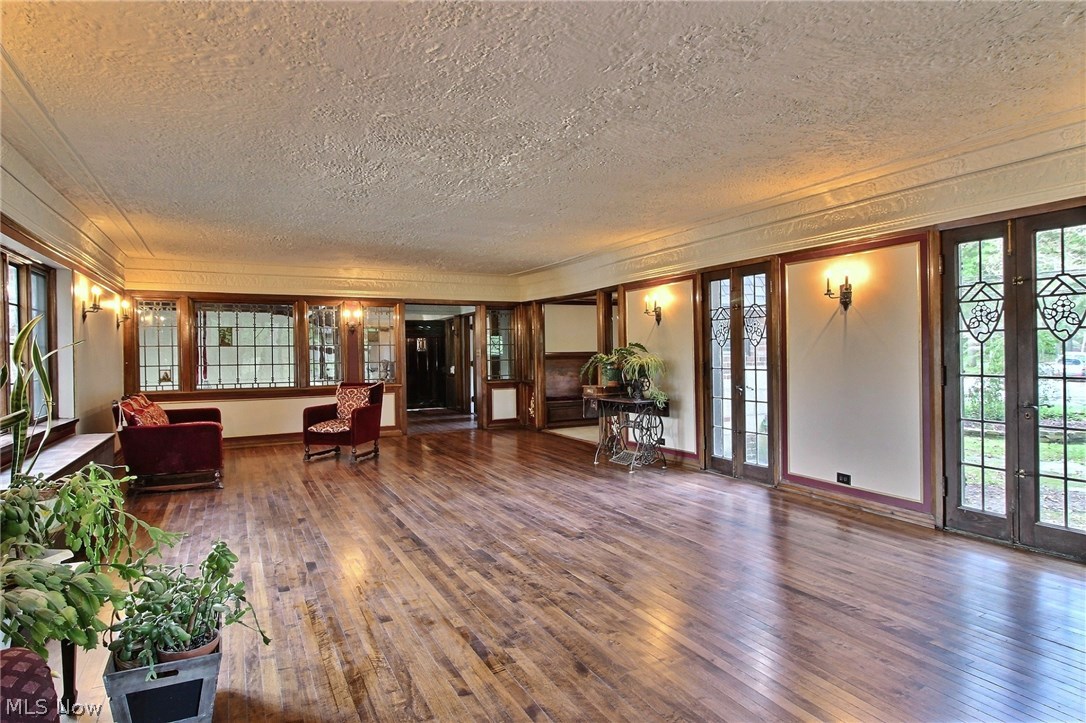 South Shaker Lakes Sub/O P & M J - Residential