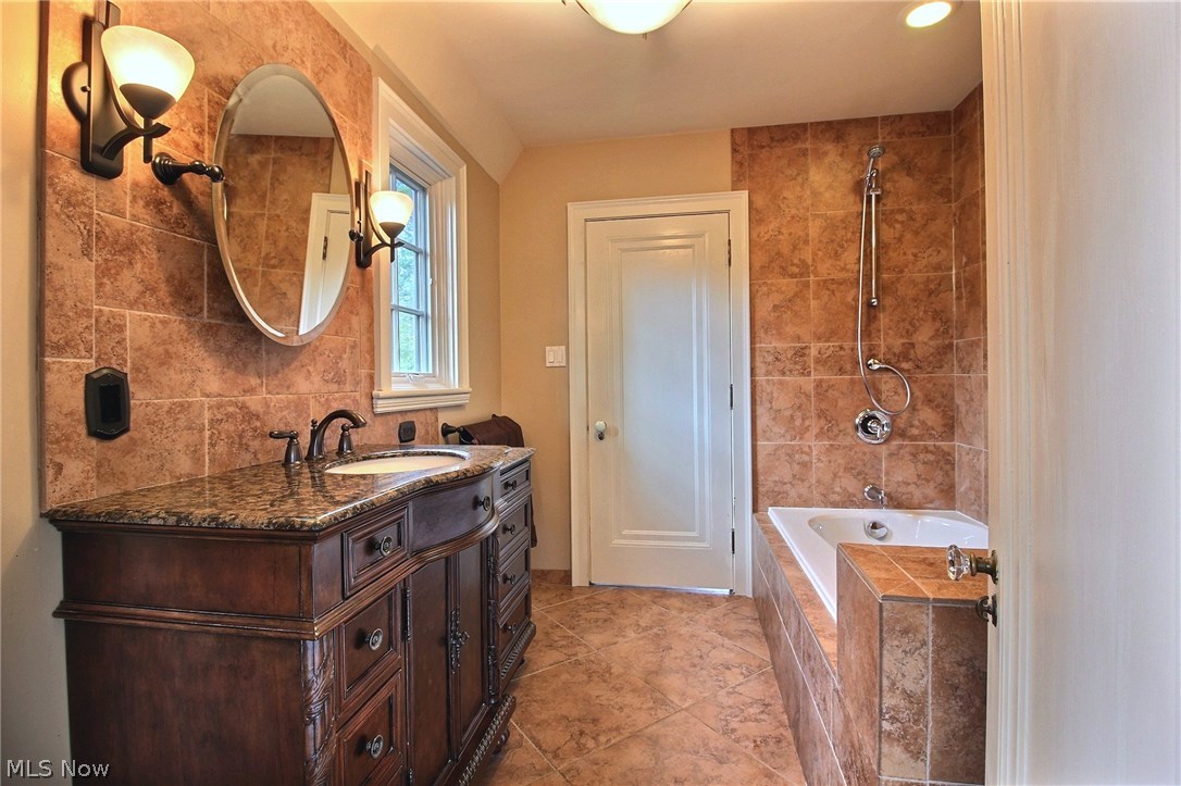 South Shaker Lakes Sub/O P & M J - Residential