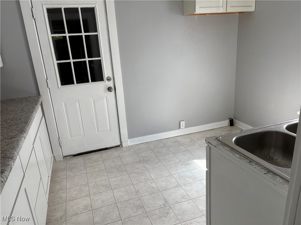 1203 Woodland Street, Warren, Ohio image 6