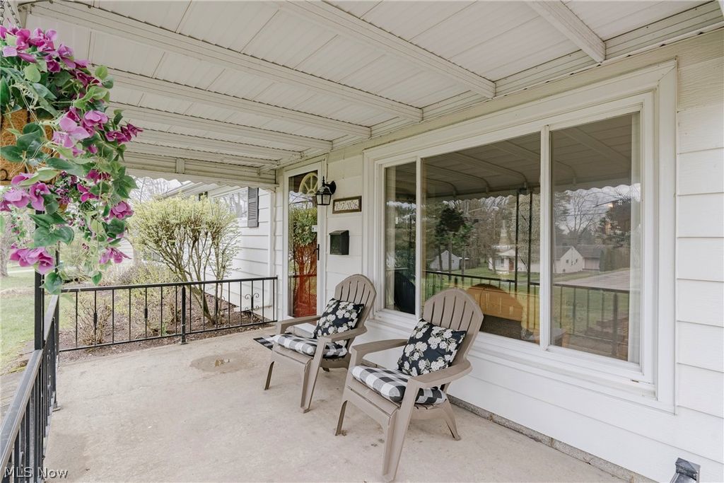 Photo of 1706 Westwood Drive, Twinsburg, OH 44087 (MLS # 5200998)