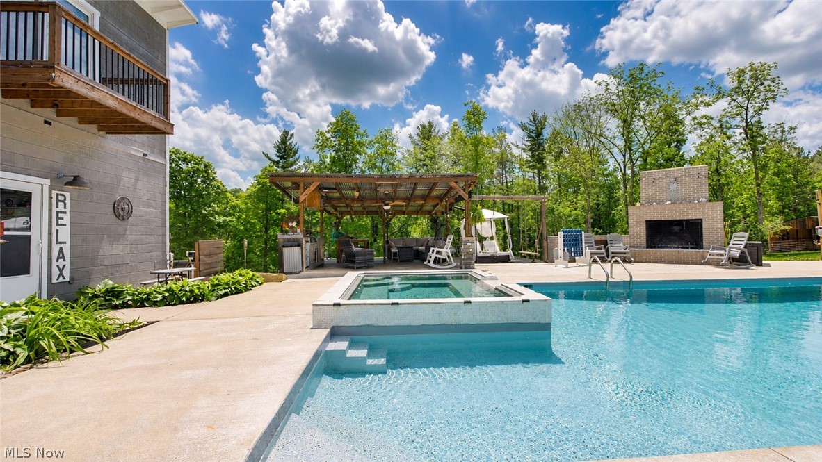 3368 Lowe Lane