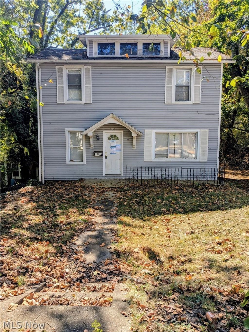 Photo of 1301 Lincoln Way NW, Massillon, OH 44647 (MLS # 5195782)