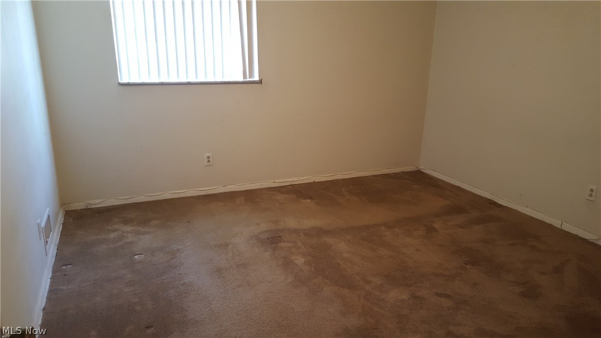 Golden Oaks Condo - Residential