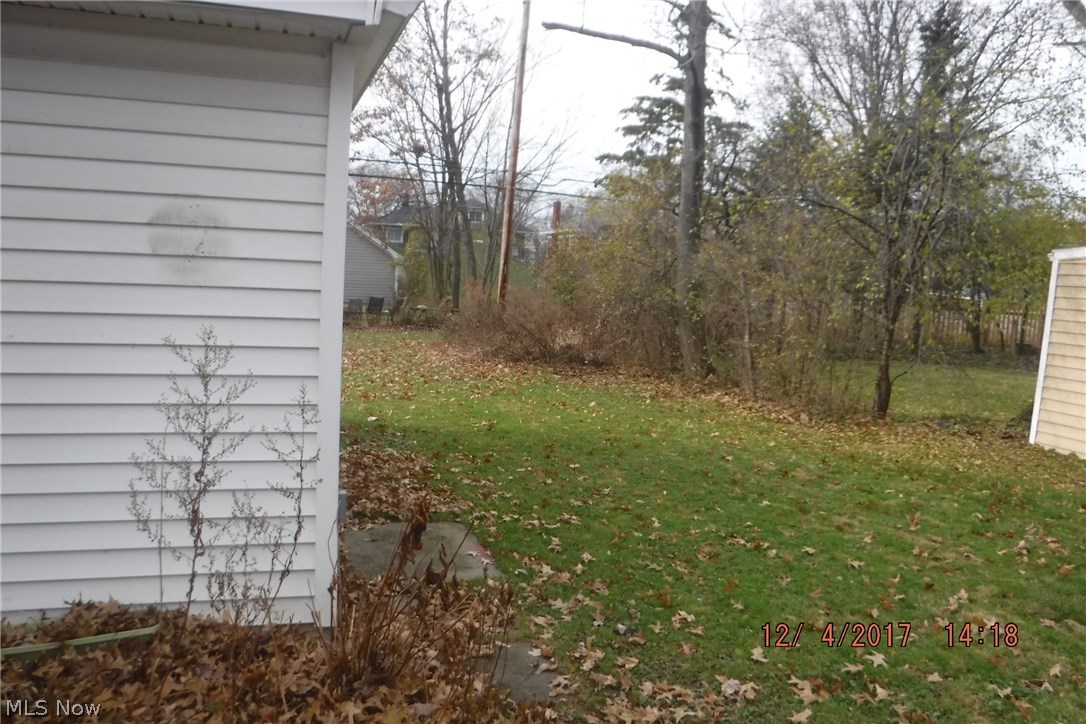 Shaker Lakes - Residential