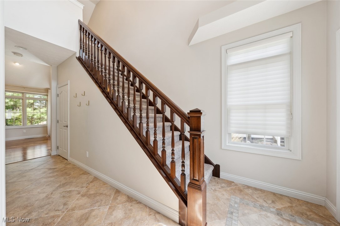 30080 Shadow Creek Drive, Westlake, Ohio image 2