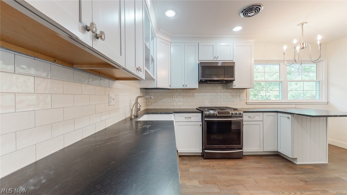 Hilltop Estates Sub/Davis & Hughe - Residential