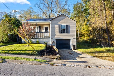 Photo of 212 Booker Street, Weirton, WV 26062 (MLS # 5255345)