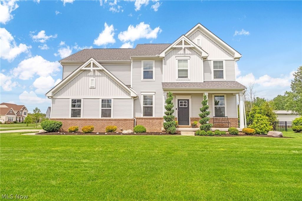 Photo of 39154 Mcintosh Place, Avon, OH 44011 (MLS # 5205187)