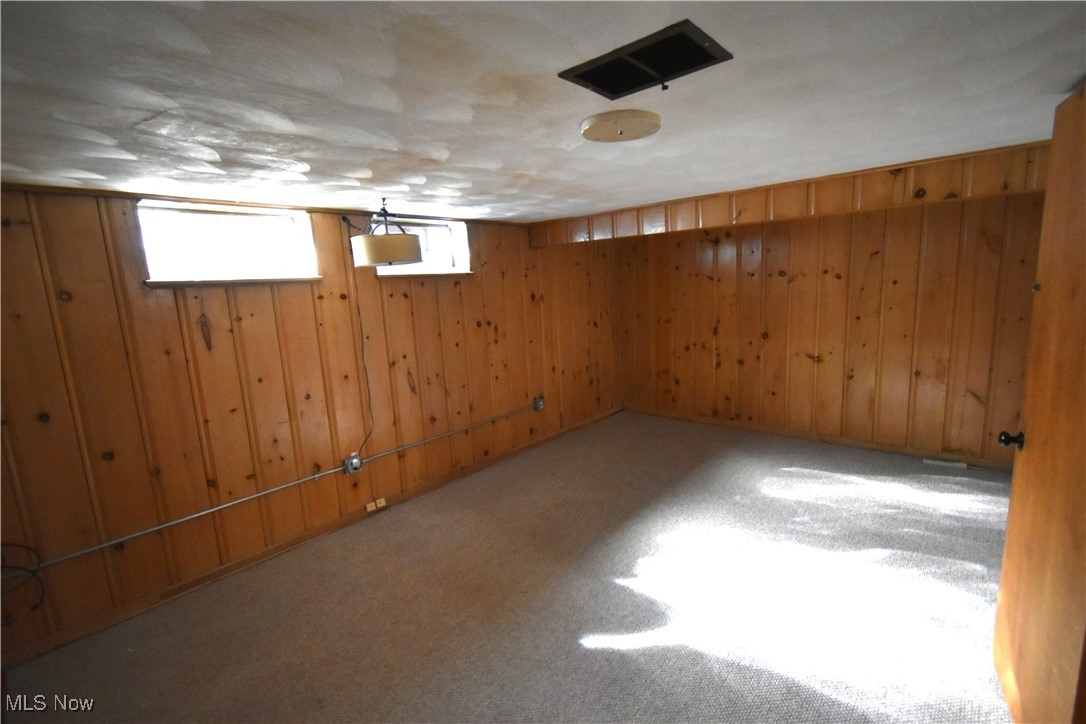 Rooss - Residential Lease