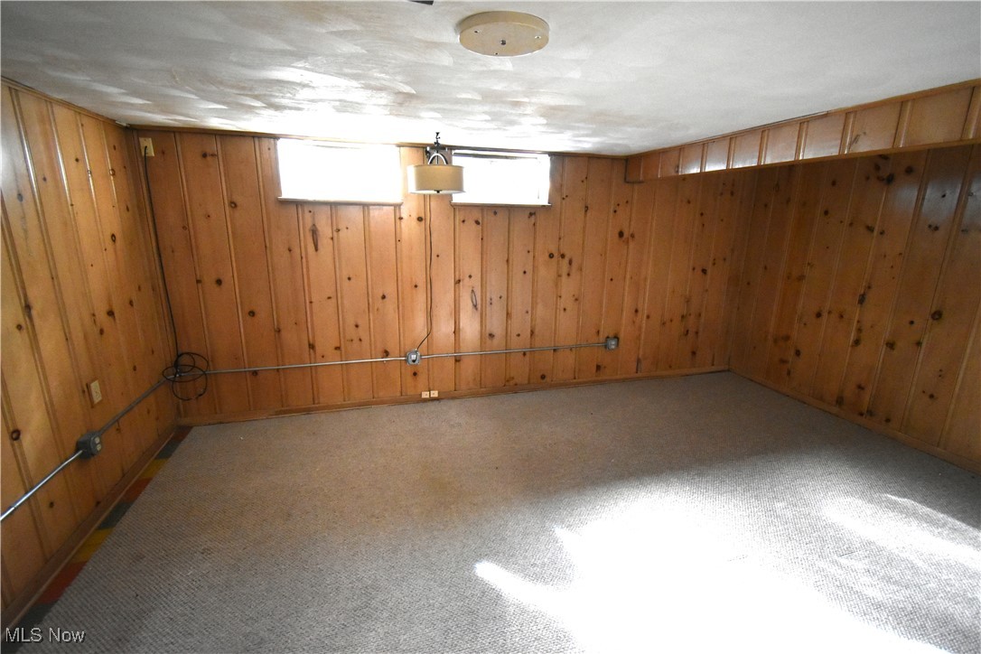 Rooss - Residential Lease